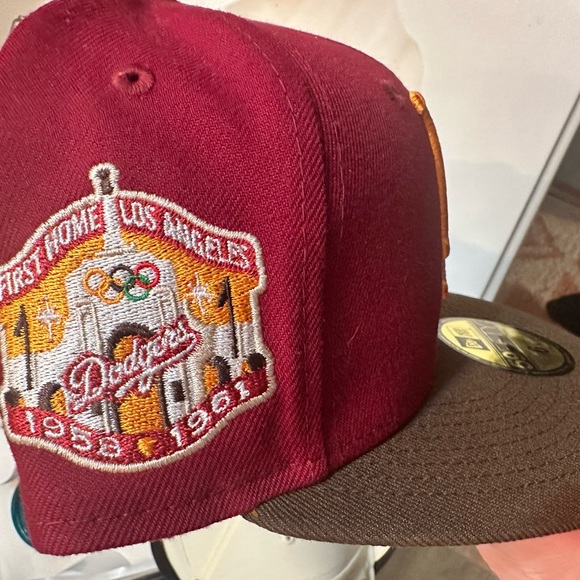 dodgers hat - Picture 2 of 3